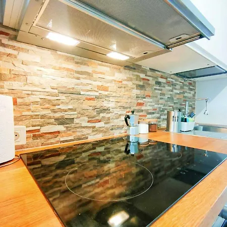 Apartment One Bedroom Apartment, Ocean View, Wifi In *